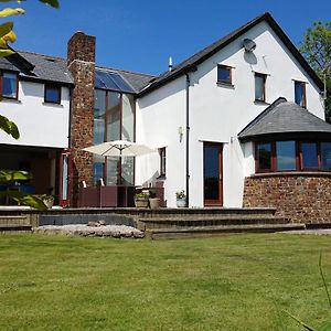 Oak Lodge B&B